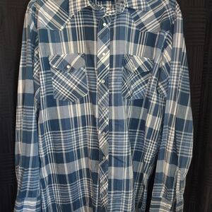Wrangler Blue Plaid Casual Button Down Shirt